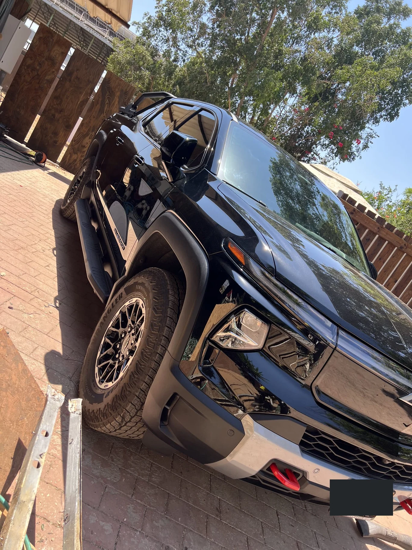 Silverado EV שחור — תיעוד מצולם